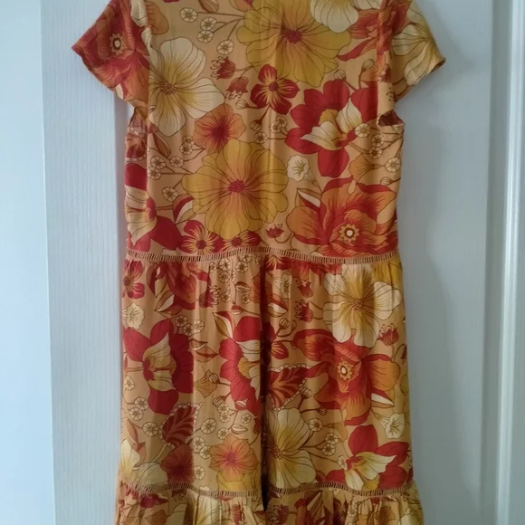 Nine Lives Bazaar Dress - Picture 2 of 3